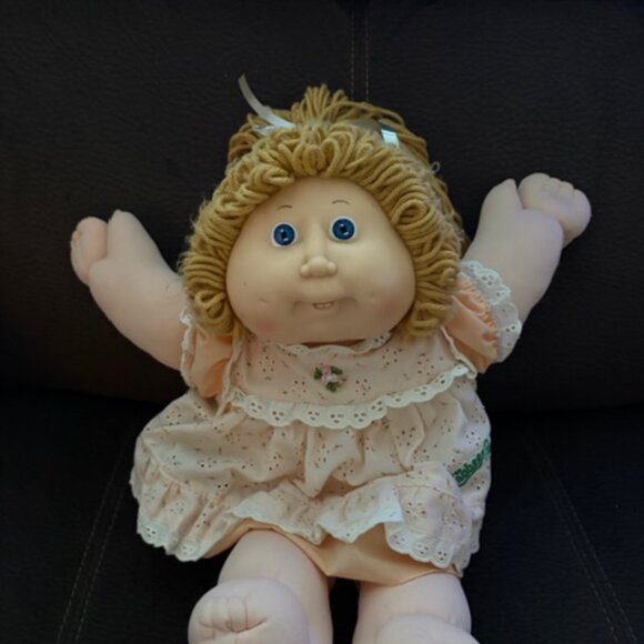 Vintage Original Cabbage Patch Doll - Picture 5 of 10